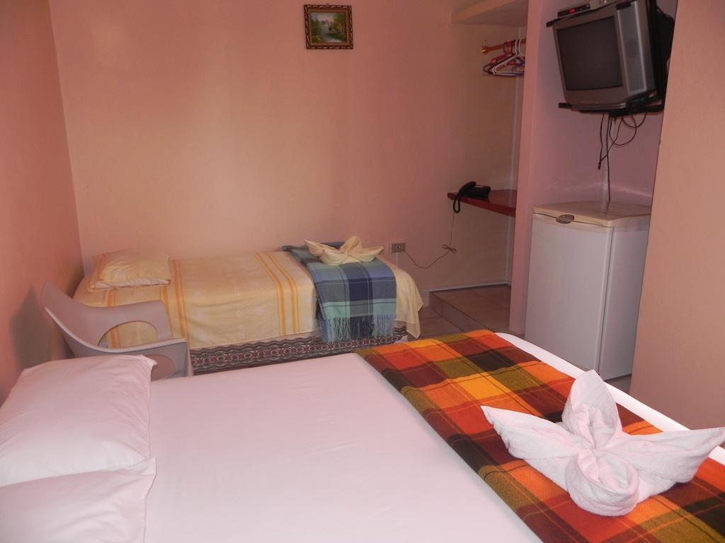 Hostal La Posada De Jose Carlos Puerto Baquerizo Moreno Zimmer foto