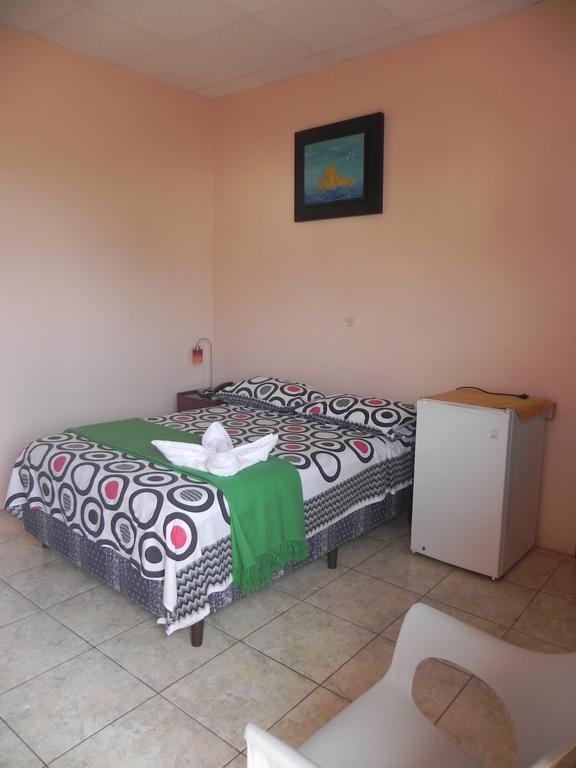 Hostal La Posada De Jose Carlos Puerto Baquerizo Moreno Zimmer foto