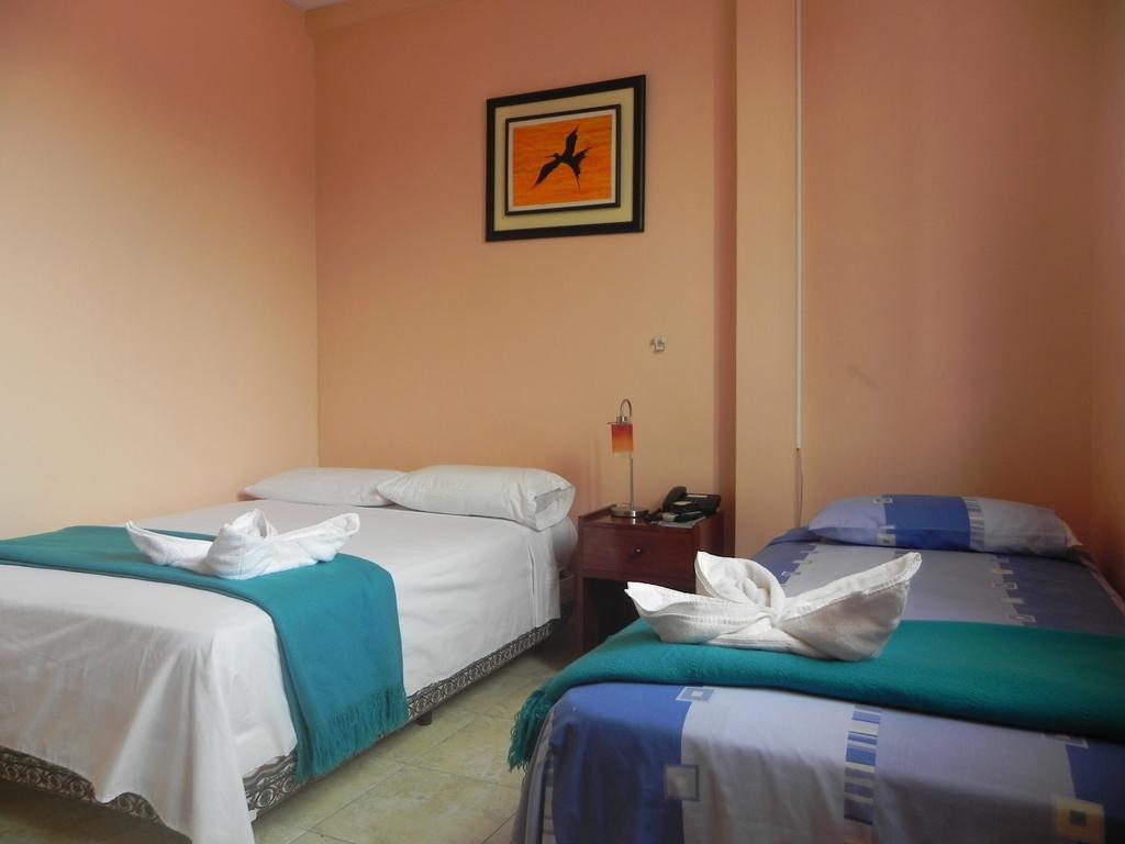 Hostal La Posada De Jose Carlos Puerto Baquerizo Moreno Zimmer foto