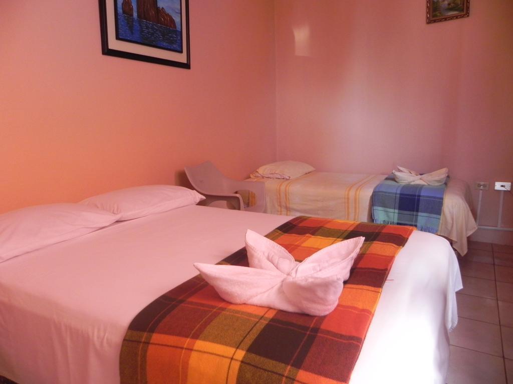 Hostal La Posada De Jose Carlos Puerto Baquerizo Moreno Zimmer foto