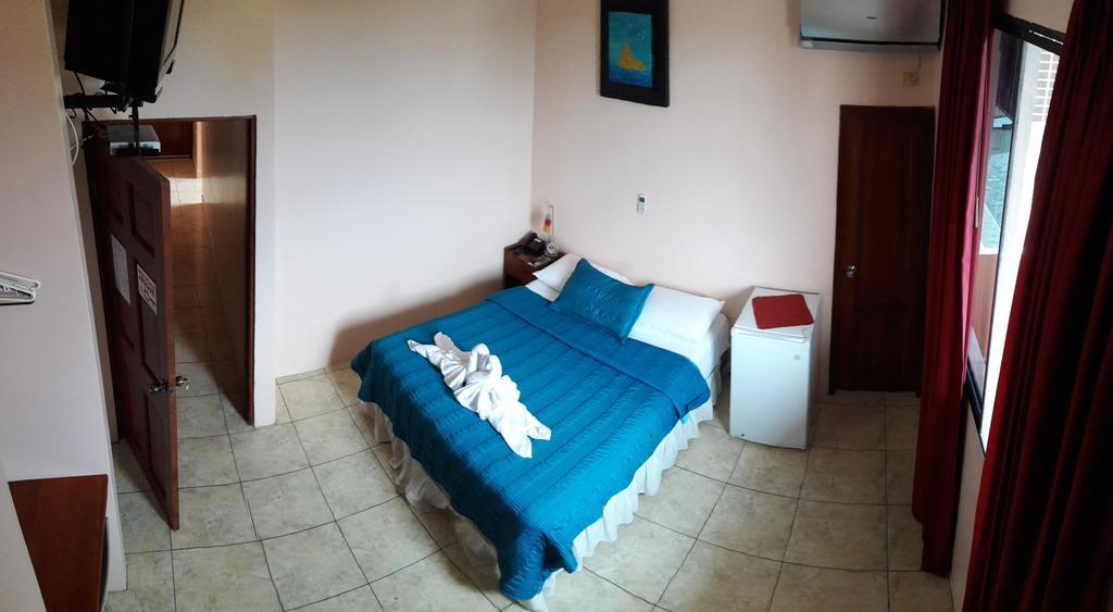 Hostal La Posada De Jose Carlos Puerto Baquerizo Moreno Exterior foto