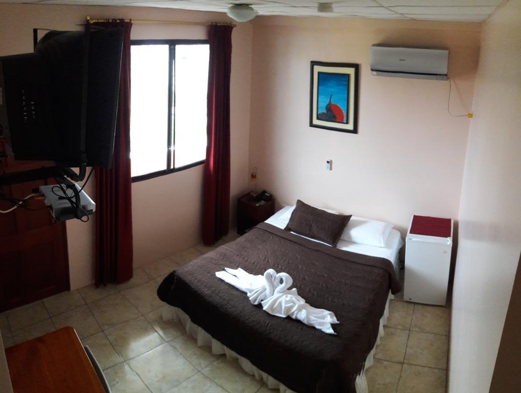 Hostal La Posada De Jose Carlos Puerto Baquerizo Moreno Exterior foto