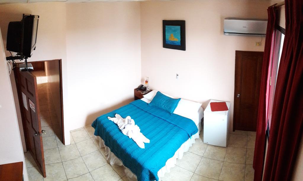 Hostal La Posada De Jose Carlos Puerto Baquerizo Moreno Exterior foto